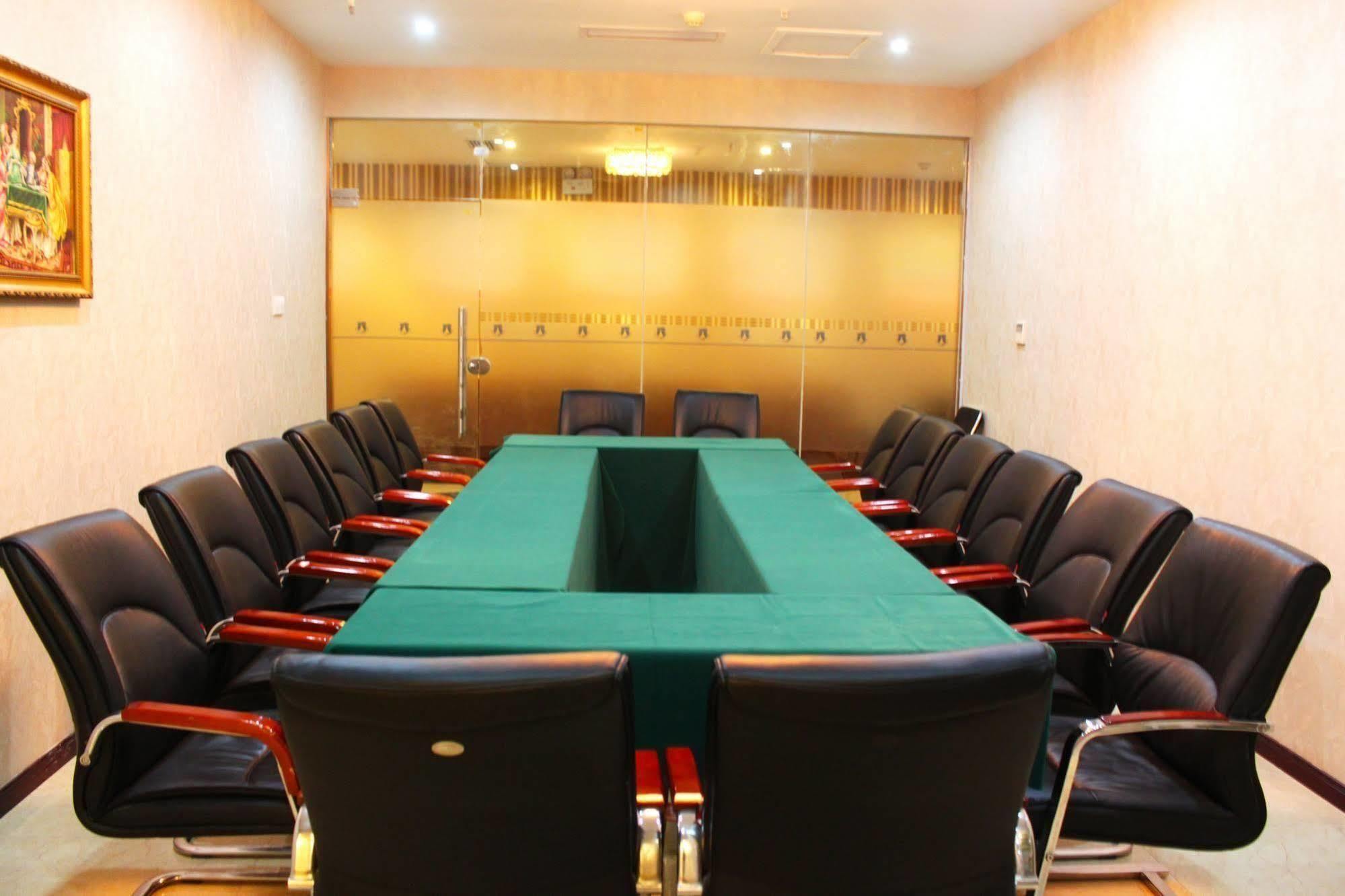 New Beacon Runfeng International Hotel Wuhan Exterior photo